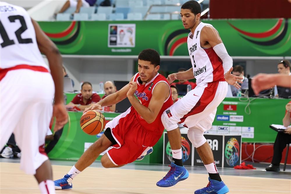 (PR)Arnaldo Torro (RED)competing against Canada