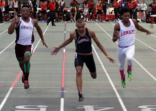 Senior+Khalil+Flemming+%28left%29+returns+this+season+after+missing+the+entire+track+preseason.